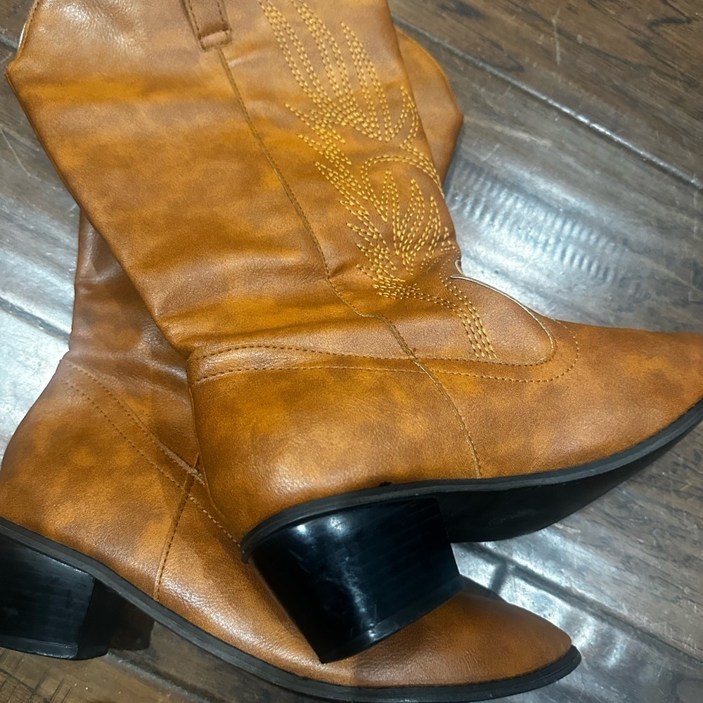 Stylish Brown Heeled Boots for‎ Women